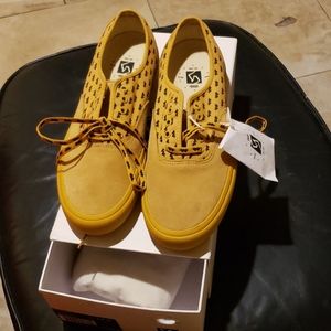 Authentic Rare Vans Syndicate WTaps Yellow Wings